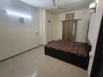 Room in 3 BHK Builder Floor at Ardee City, Sector 52 – for Rent