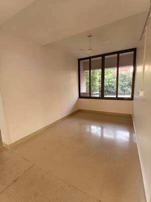 Room in 3 BHK Apartment at Casa Di Rosa, Bandra West – for Rent