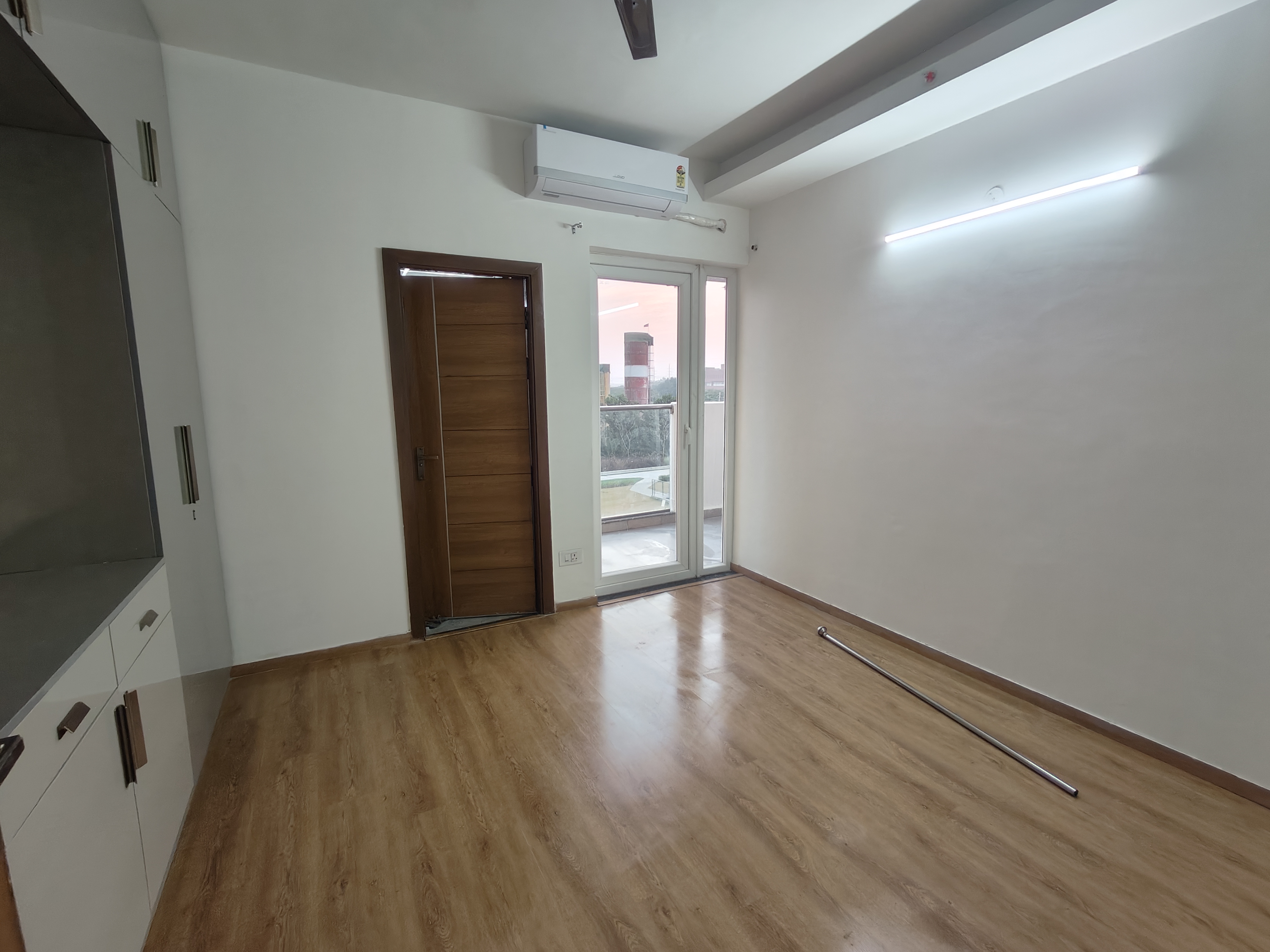 3 BHK 1704 Sq.Ft. Apartment in Tulip Yellow