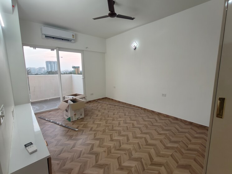 Bedroom, tulip-yellow 3 Bedroom 1704 Sq.Ft. Apartment In Sector 69 Gurgaon 9554218