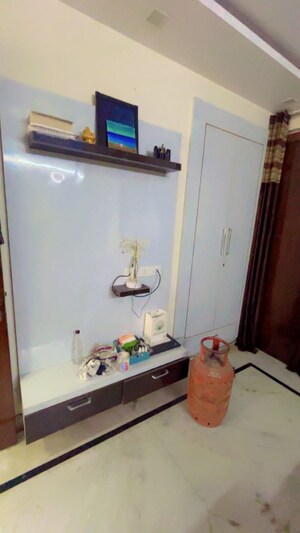 Room in 2 BHK Builder Floor at Huda Staff Colony, Sector 46 – for Rent