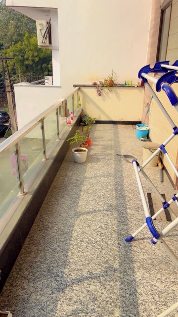 Balcony in 2 BHK Builder Floor at Huda Staff Colony, Sector 46 – for Rent