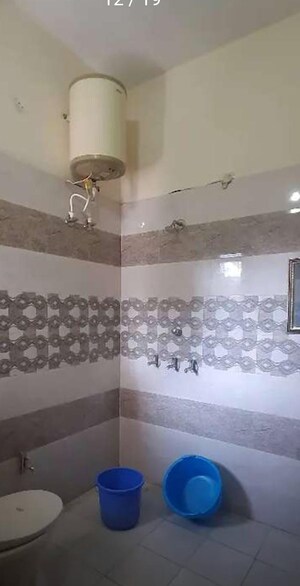 Bathroom in 2 BHK Independent House at Mehuwala – for Rent