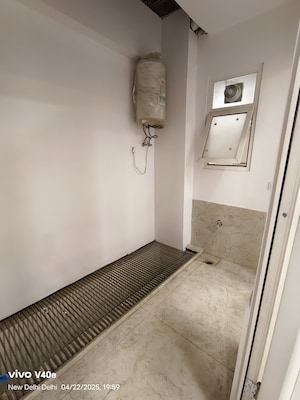 Attached Bathroom in 3 BHK Builder Floor at Vasant Kunj – for Rent