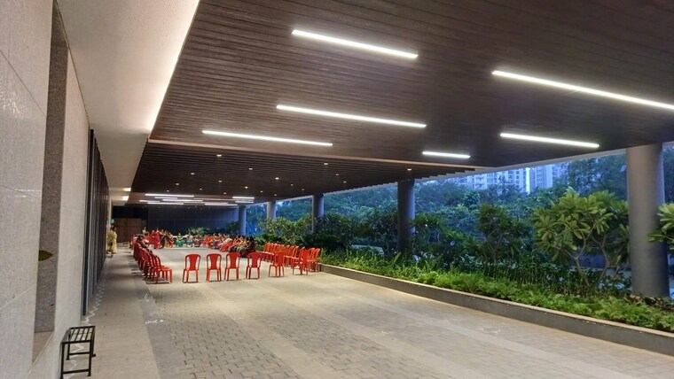  Parking, kalpataru-paramount 2 Bedroom 800 Sq.Ft. Apartment In Kapur Bawdi Thane 9554268