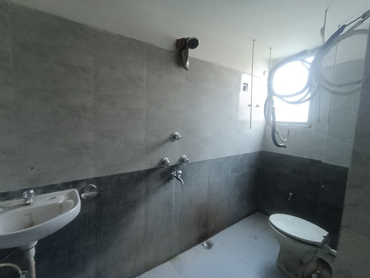 Bathroom, kadam kuan 2 Bedroom 1000 Sq.Ft. Apartment In Kadam Kuan Patna 9554279