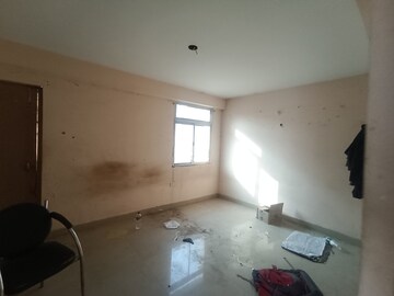 Room in 2 BHK Apartment at Kadam Kuan – for Rent