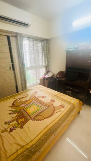 Bedroom in 2 BHK Apartment at Lodha Amara, Kolshet Road – for Rent