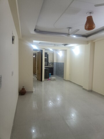 Building Lobby in 3 BHK Builder Floor at Ansal API Esencia, Sector 67 – for Rent