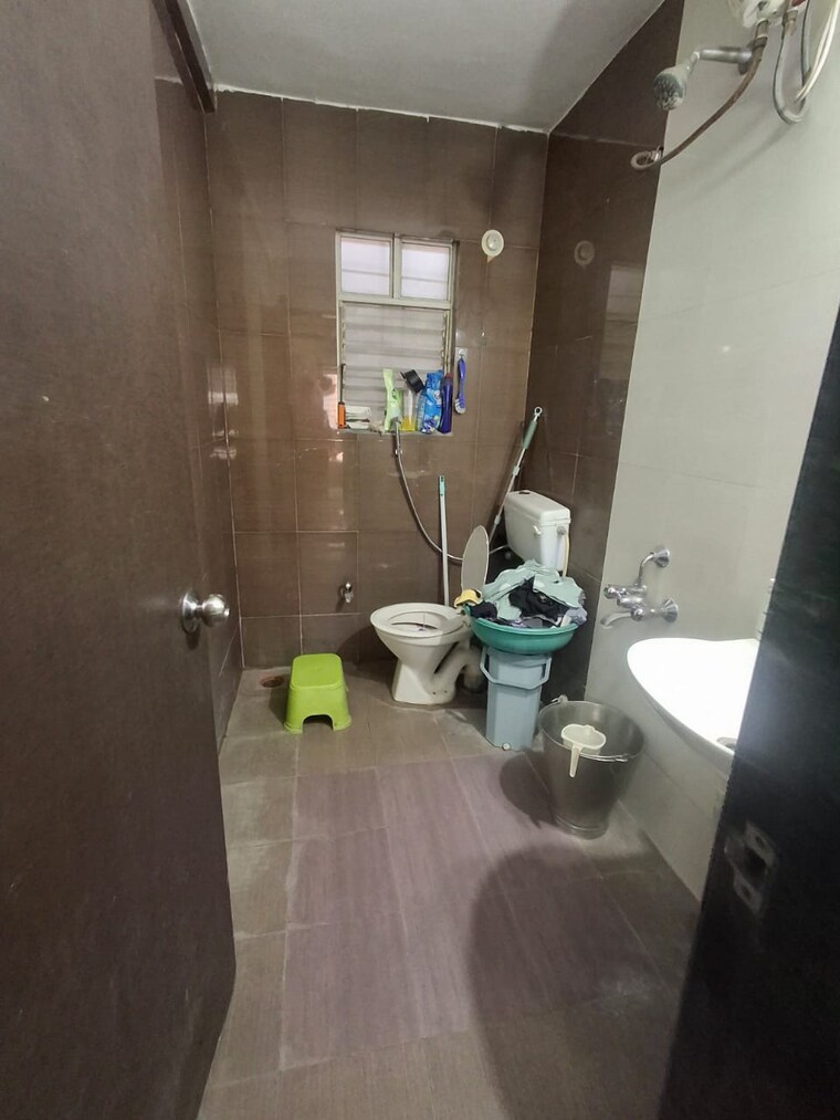 Bathroom, soba-optima-apartment 2 Bedroom 980 Sq.Ft. Apartment In Anand Nagar Pune 9554333
