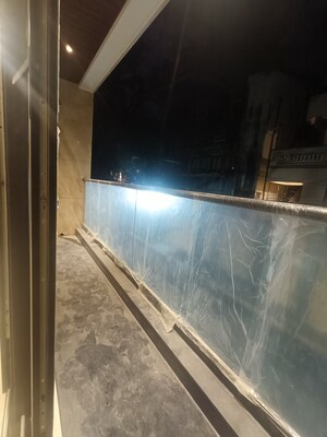 Swimming Pool in 2 BHK Apartment at Domlur – for Rent