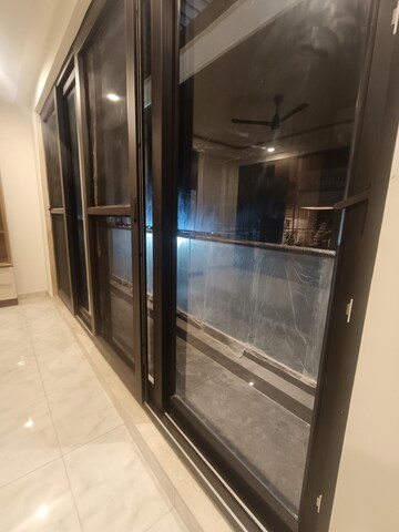 Furnished Amenities in 2 BHK Apartment at Domlur – for Rent