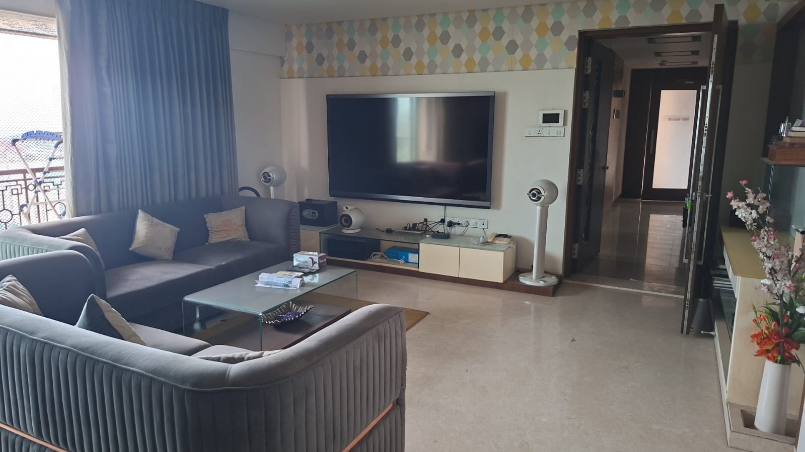 3 BHK 1500 Sq.Ft. Apartment in Hiranandani Estate Rodas Enclave