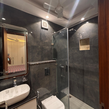 Bathroom in 3 BHK Builder Floor at Safdarjung Enclave – for Rent