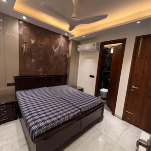 Bedroom in 3 BHK Builder Floor at Safdarjung Enclave – for Rent