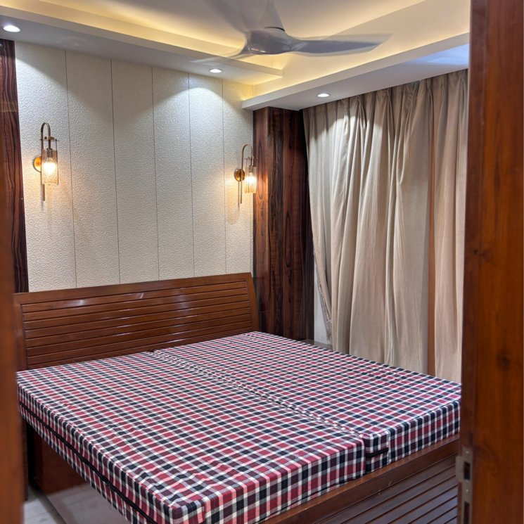 Bedroom, safdarjung enclave 3 Bedroom 200 Sq.Yd. Builder Floor In Safdarjung Enclave Delhi 9554365