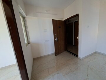 Room in 1 BHK Apartment at Raunak Delight, Owale – for Rent