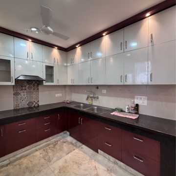 Kitchen in 3 BHK Builder Floor at Gautam Nagar – for Rent