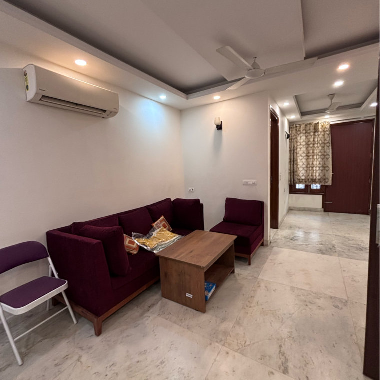 Living Room, gautam nagar 3 Bedroom 200 Sq.Yd. Builder Floor In Gautam Nagar Delhi 9554373