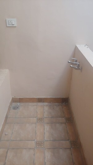 Furnished Amenities in 3 BHK Apartment at Ambala Highway – for Rent