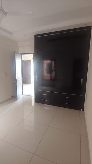 Furnished Amenities in 3 BHK Apartment at Ambala Highway – for Rent