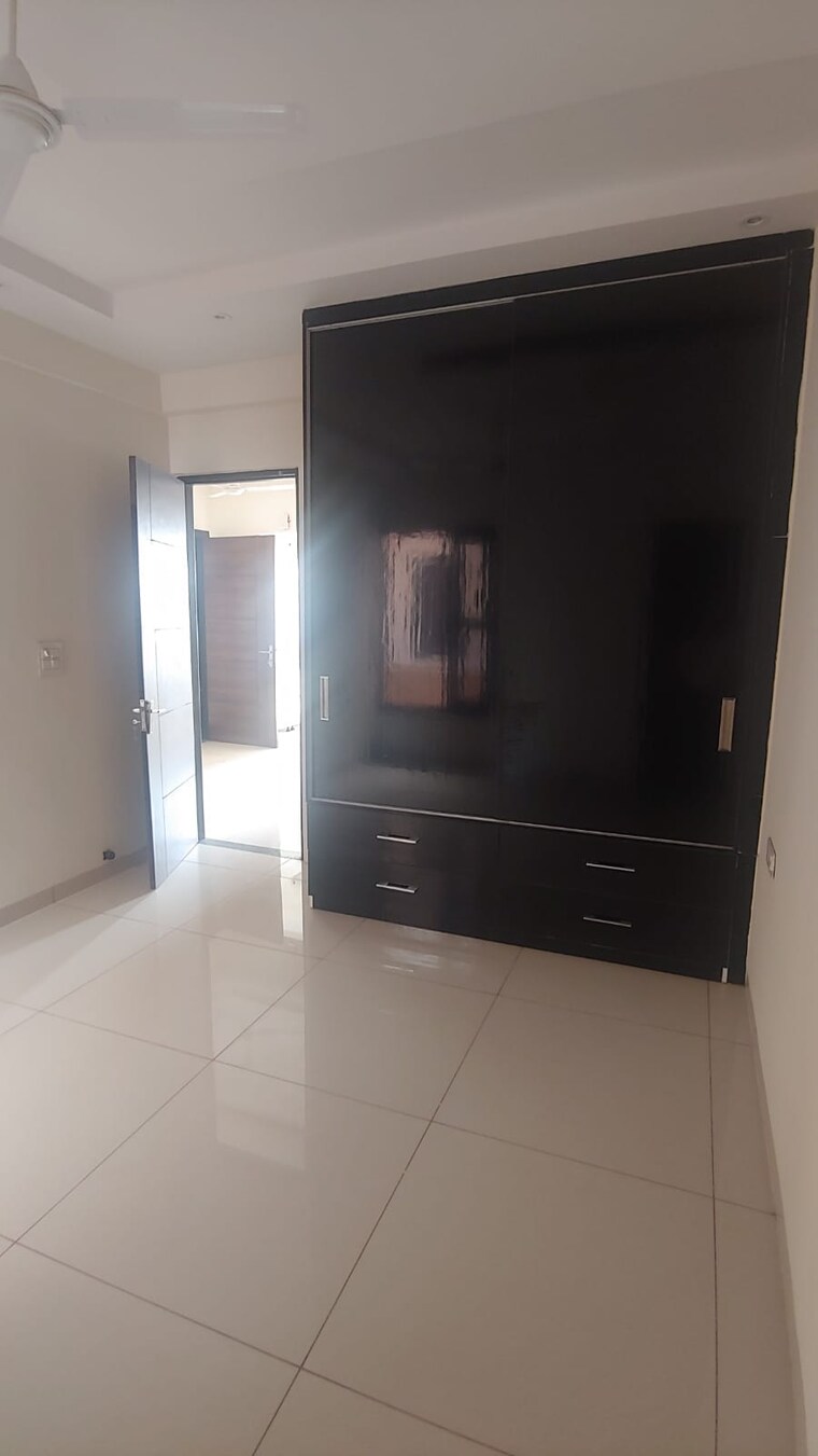 undefined, ambala highway 3 Bedroom 1450 Sq.Ft. Apartment In Ambala Highway Zirakpur 9554371