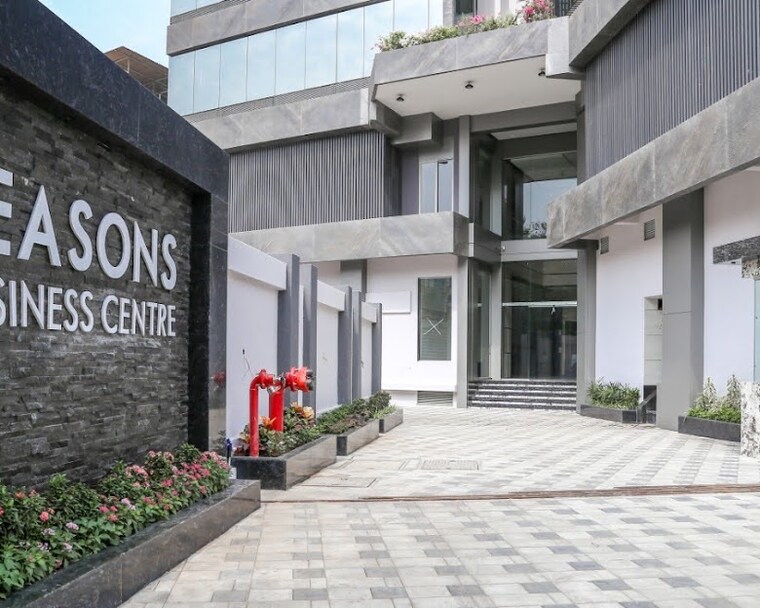 Exterior View, seasons-business-centre Commercial Office Space 200 Sq.Ft. In Kalyan West Thane 9553656