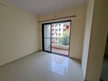 Room in 1 BHK Apartment at Raunak Bliss, Ghodbunder Road – for Rent
