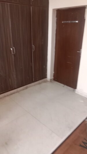 2 BHK Builder Floor For Rent in UP Residency, Sector 42