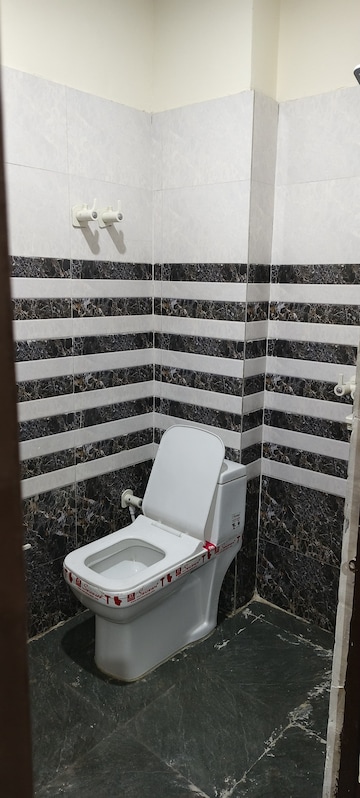 Staircase in 2 BHK Builder Floor at UP Residency, Sector 42 – for Rent