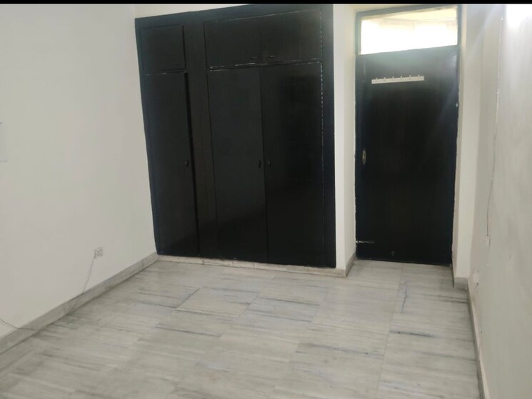 Room, mayur vihar phase 1 extension 3.5 Bedroom 1350 Sq.Ft. Apartment In Mayur Vihar Phase 1 Extension Delhi 9554398