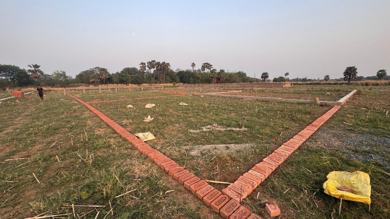 Plot For Sale in Ganga Vihar Colony 