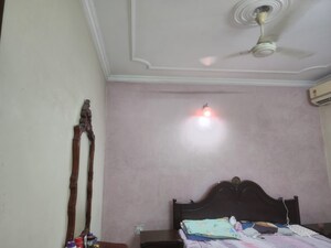 Furnished Amenities in 3 BHK Apartment at Vasant Kunj – for Sale