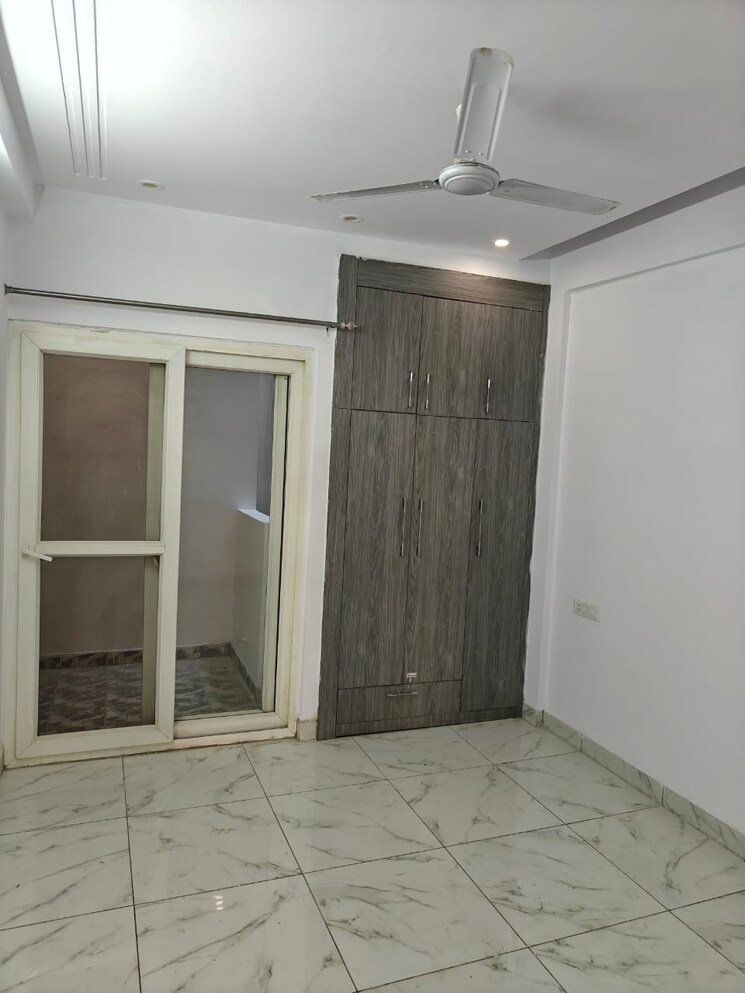 Room, dhakoli 3 Bedroom 122 Sq.Yd. Builder Floor In Dhakoli Zirakpur 9554416