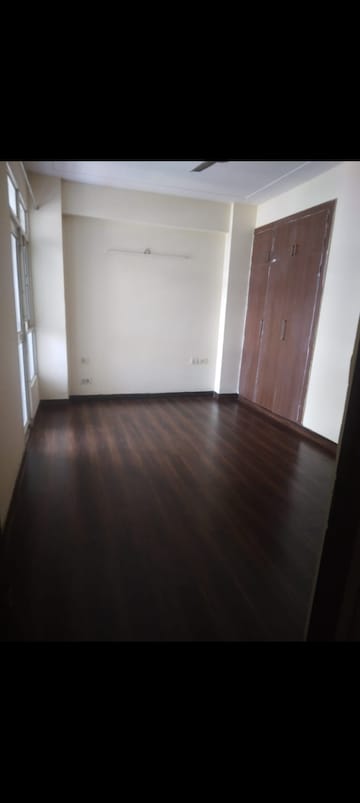 Room in 2 BHK Apartment at GH-7 Crossings Republik, Vijay Nagar – for Sale