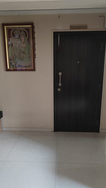 Room in 1 BHK Apartment at Bandra West – for Rent
