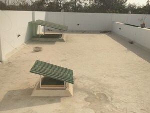 Parking in 2 BHK Independent House at Mukut City Center, Indira Nagar – for Rent