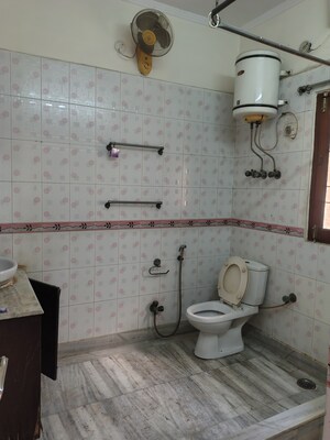 Bathroom in 5 BHK Builder Floor at Sheikh Sarai – for Rent