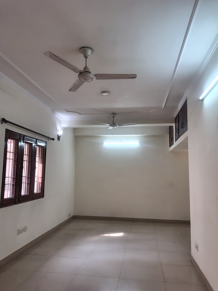 undefined, sheikh sarai 5 Bedroom 2500 Sq.Ft. Builder Floor In Sheikh Sarai Delhi 9554424