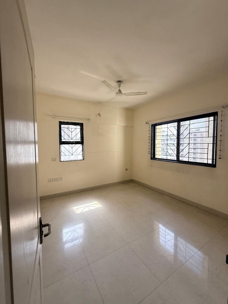 Room, magarpatta-city-roystonea 3 Bedroom 1600 Sq.Ft. Apartment In Hadapsar Pune 9554437