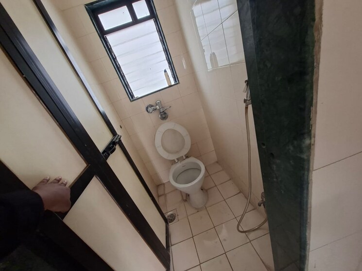 Bathroom, puraniks-tokyo-bay 1 Bedroom 408 Sq.Ft. Apartment In Kasarvadavali Thane 9554455