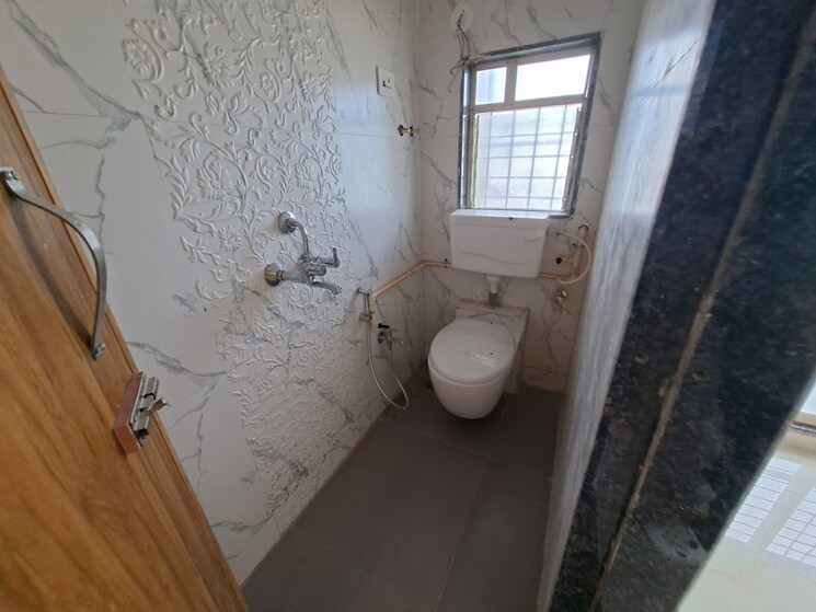 Bathroom, puraniks-tokyo-bay 1 Bedroom 408 Sq.Ft. Apartment In Kasarvadavali Thane 9554455