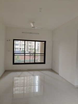 Room in 2 BHK Apartment at Sheth Montana, Mulund West – for Sale