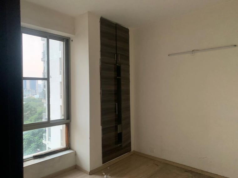 Room, pioneer-park-phase-1 2 Bedroom 1300 Sq.Ft. Apartment In Sector 61 Gurgaon 9554481