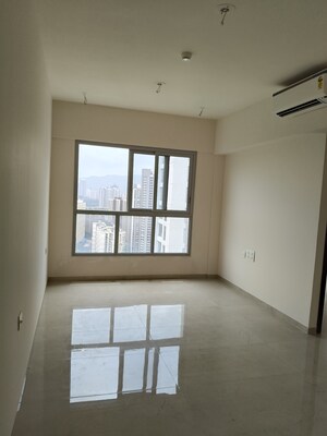 Room in 2 BHK Apartment at Piramal Vaikunth, Balkum Pada – for Sale