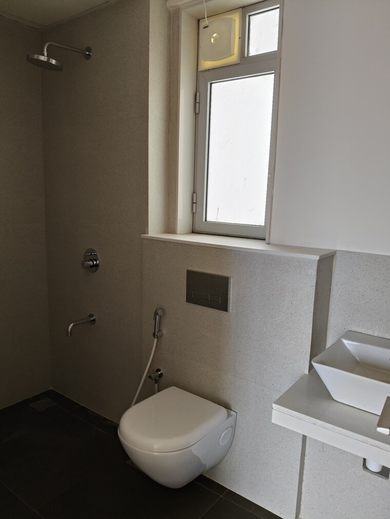 Bathroom, piramal-vaikunth 2 Bedroom 708 Sq.Ft. Apartment In Balkum Pada Thane 9554494