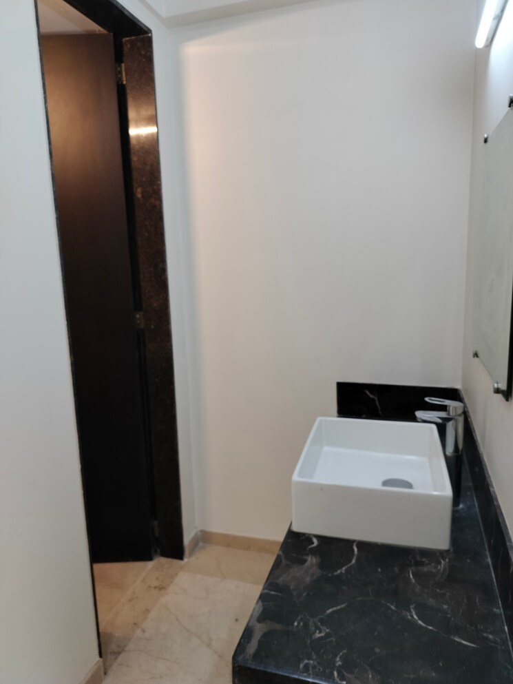 Bathroom, kolte-patil-link-palace 3 Bedroom 1140 Sq.Ft. Apartment In Santacruz West Mumbai 9554535