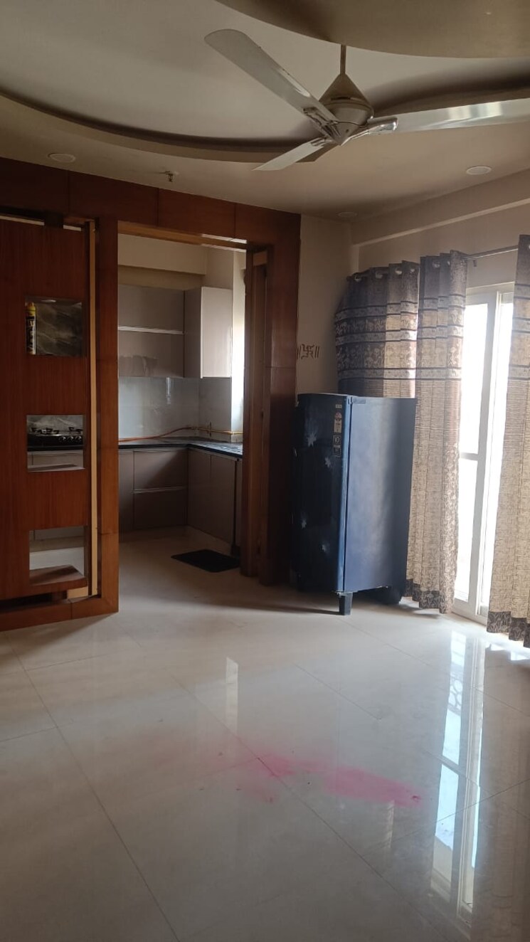 Living Room, aims-golf-city 3.5 Bedroom 1550 Sq.Ft. Apartment In Sector 75 Noida 9554528