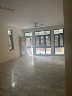 Room in 4 BHK Independent House at Sector 23a – for Rent