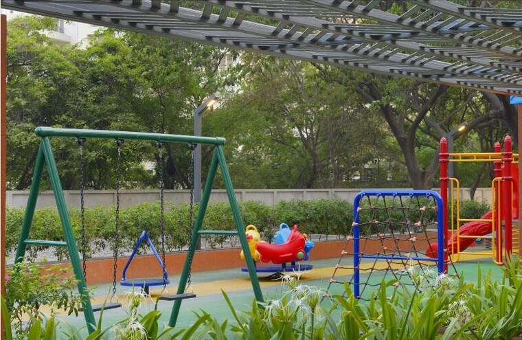 Garden, kumar-sienna 3 Bedroom 2450 Sq.Ft. Apartment In Magarpatta Road Pune 9554537